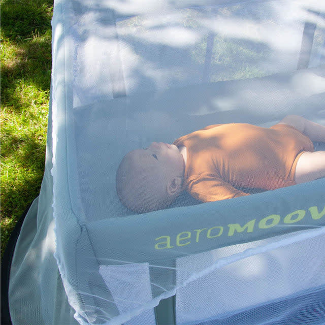 Instant travel cot - Mosquito net