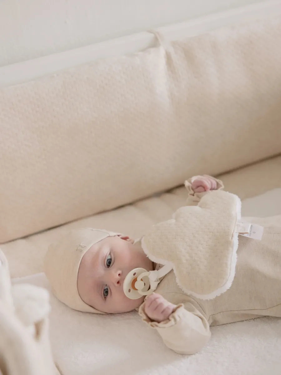 Babymutsje Sand