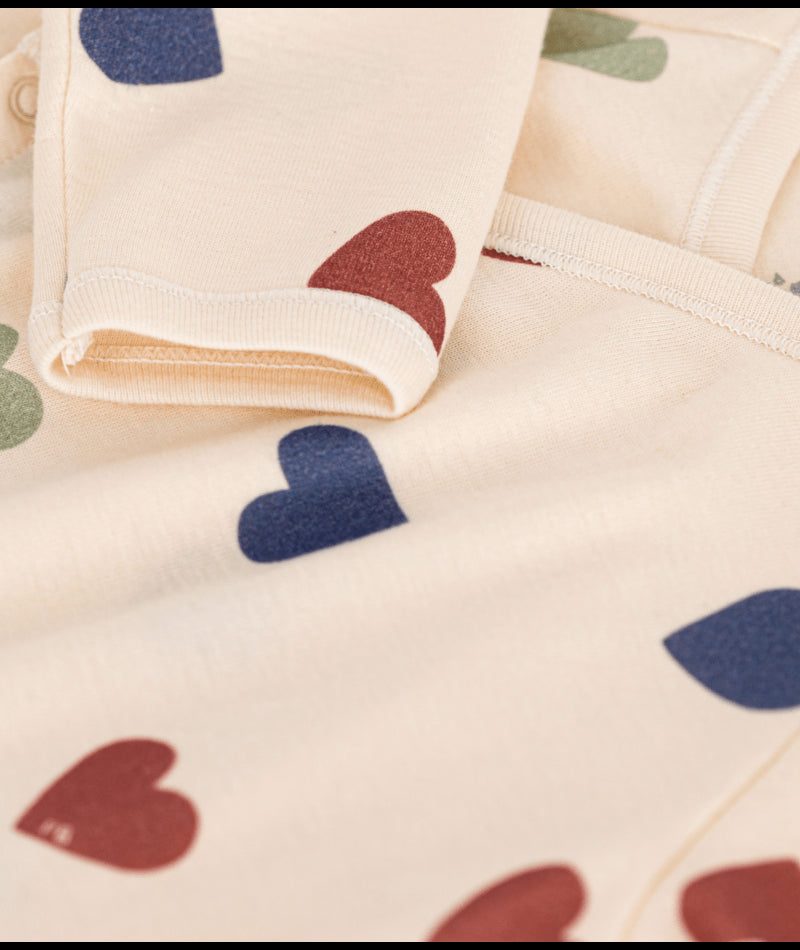 Katoenen pyjama met gekleurde hartjes
