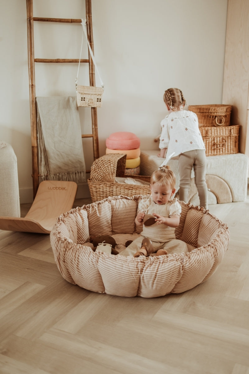 Organic babyspeelkleed & cocon - stripes brown