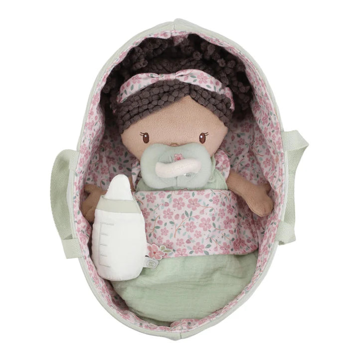 Babypop in mandje Evi