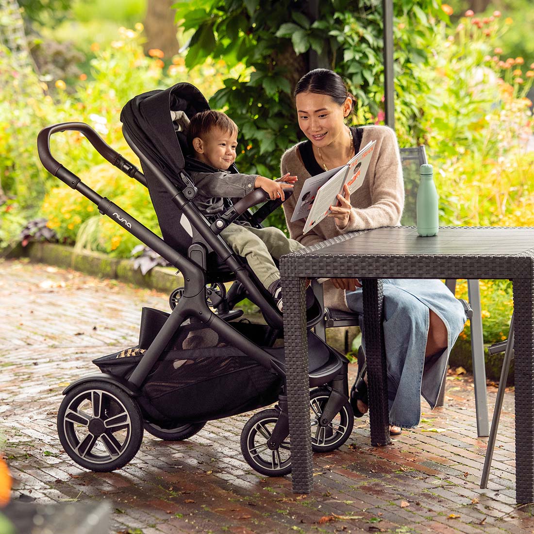 DEMI NEXT kinderwagen Caviar (leer Chocolate)